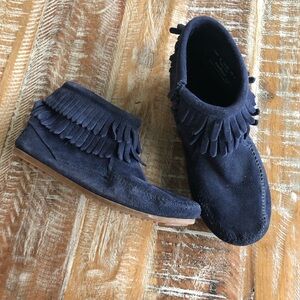 Minnetonka Double Fringe Side Zip Kids Boots